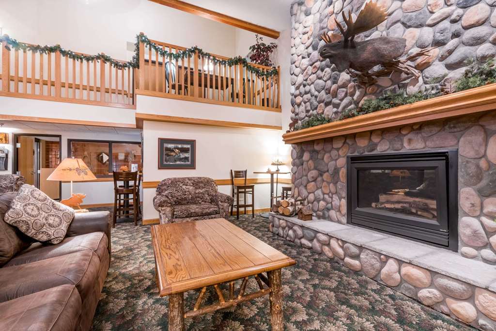 Moose Lake Lodge & Suites Interiér fotografie