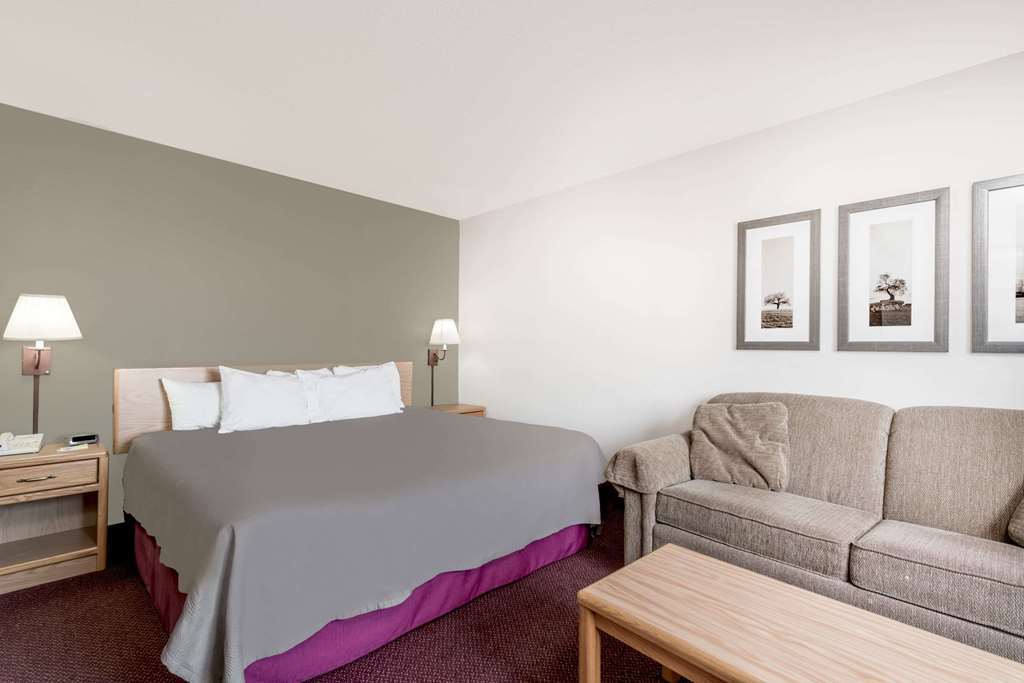 Moose Lake Lodge & Suites Pokoj fotografie