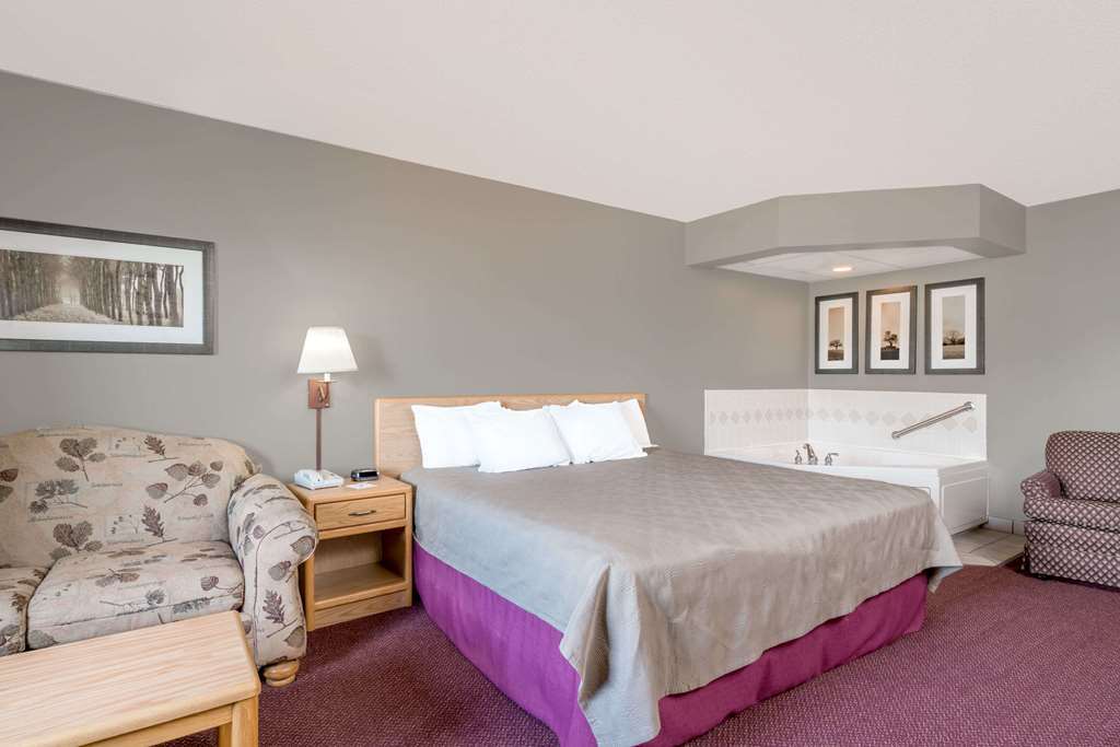 Moose Lake Lodge & Suites Pokoj fotografie